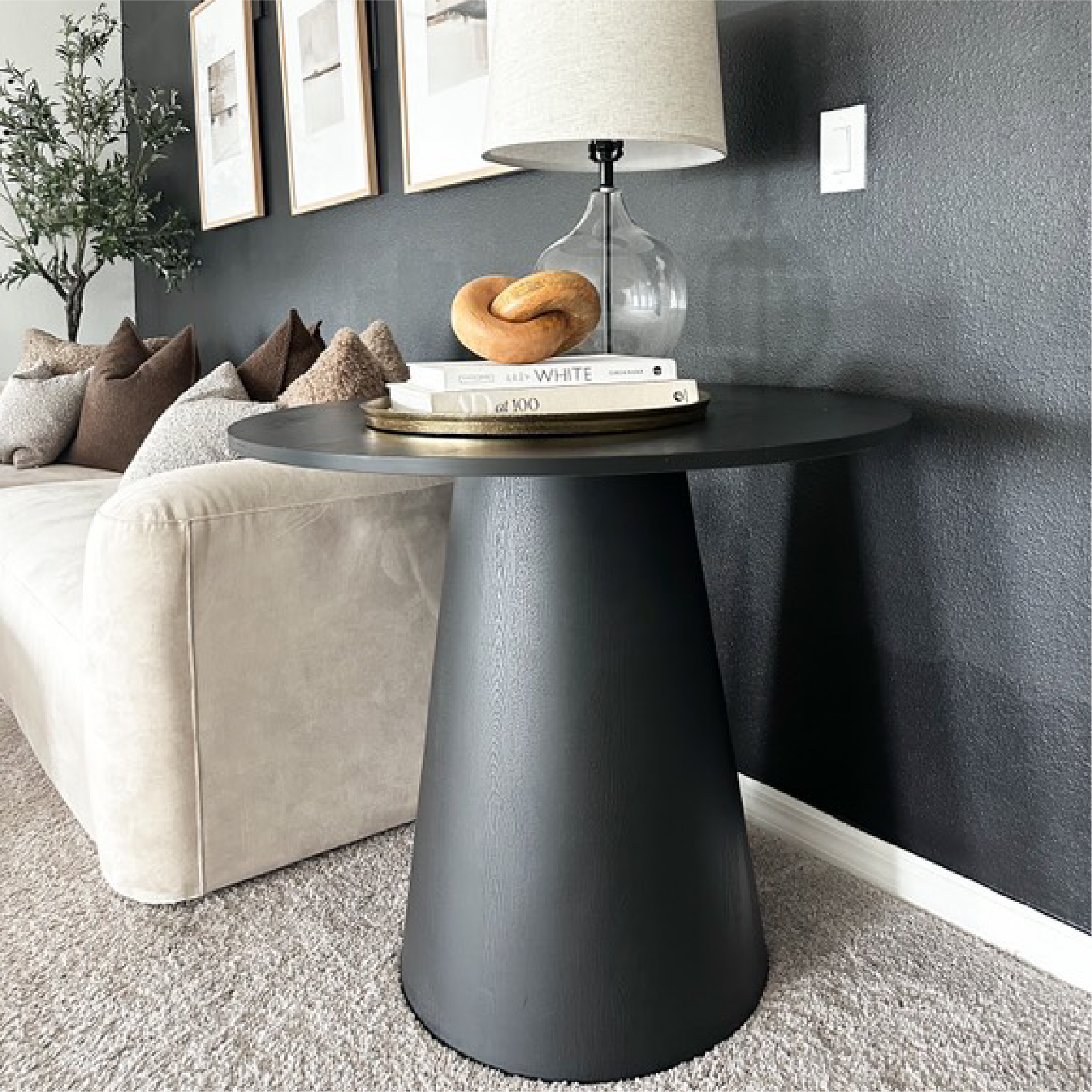 Dwen 35" Modern Round Pedestal Console Table