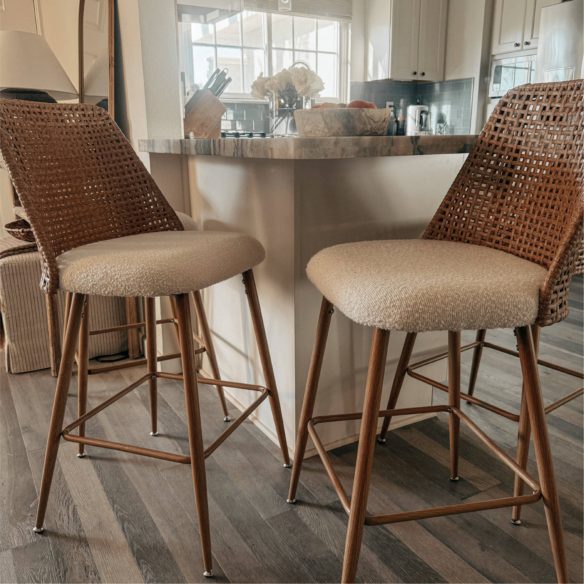 Nice 27" Modern Rattan Upholstered Counter Stool (Set of 4)