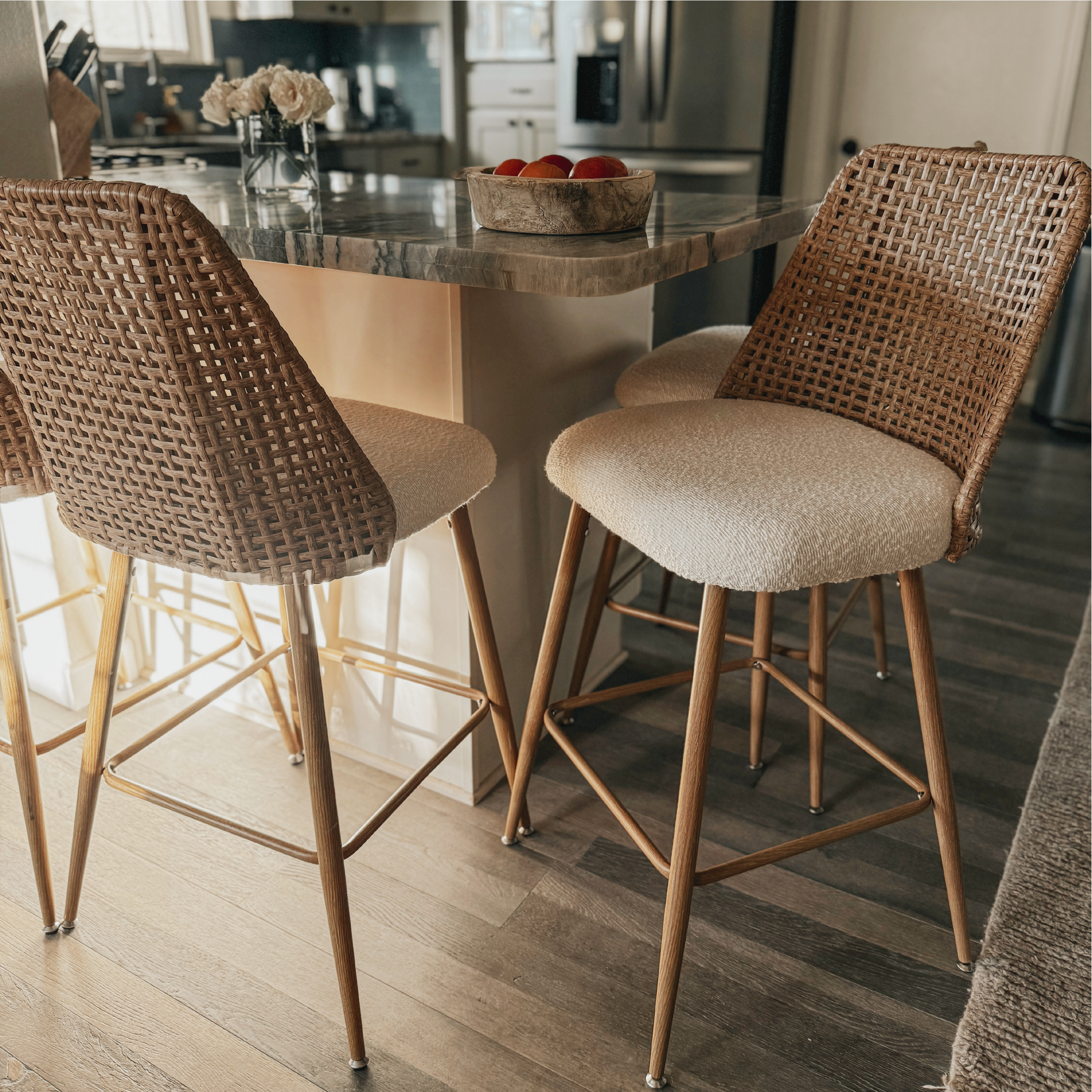 Nice 27" Modern Rattan Upholstered Counter Stool (Set of 4)